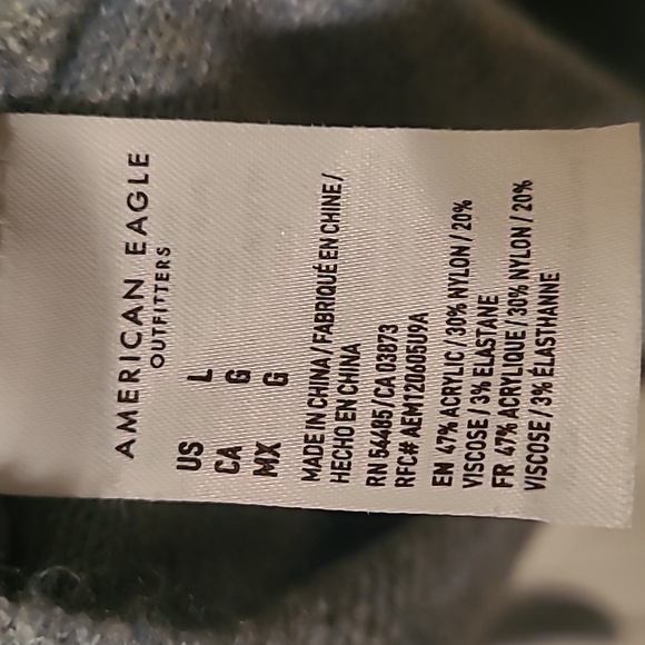 American Eagle Sweater - Picture 7 of 8